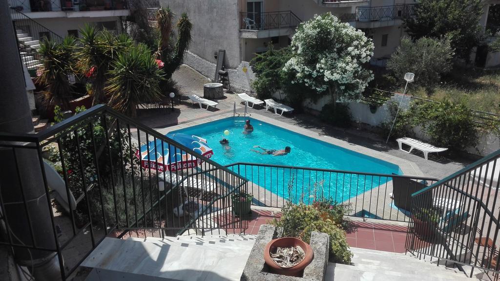 Star Apartment Kallithea  Экстерьер фото